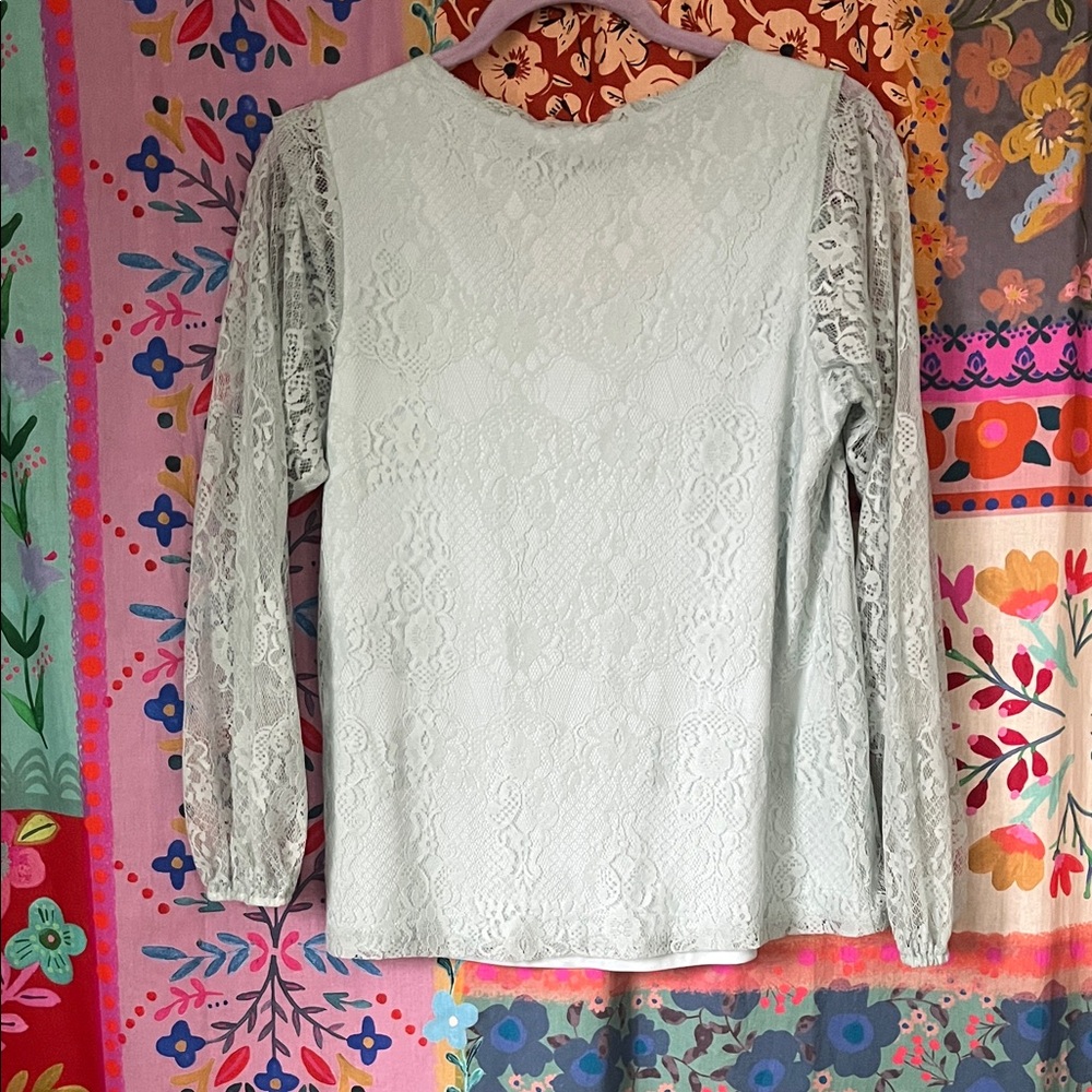 DAYTRIP Light Green Boho Lace Long Sleeve V-Neck Blouse Size Small - Picture 4 of 7